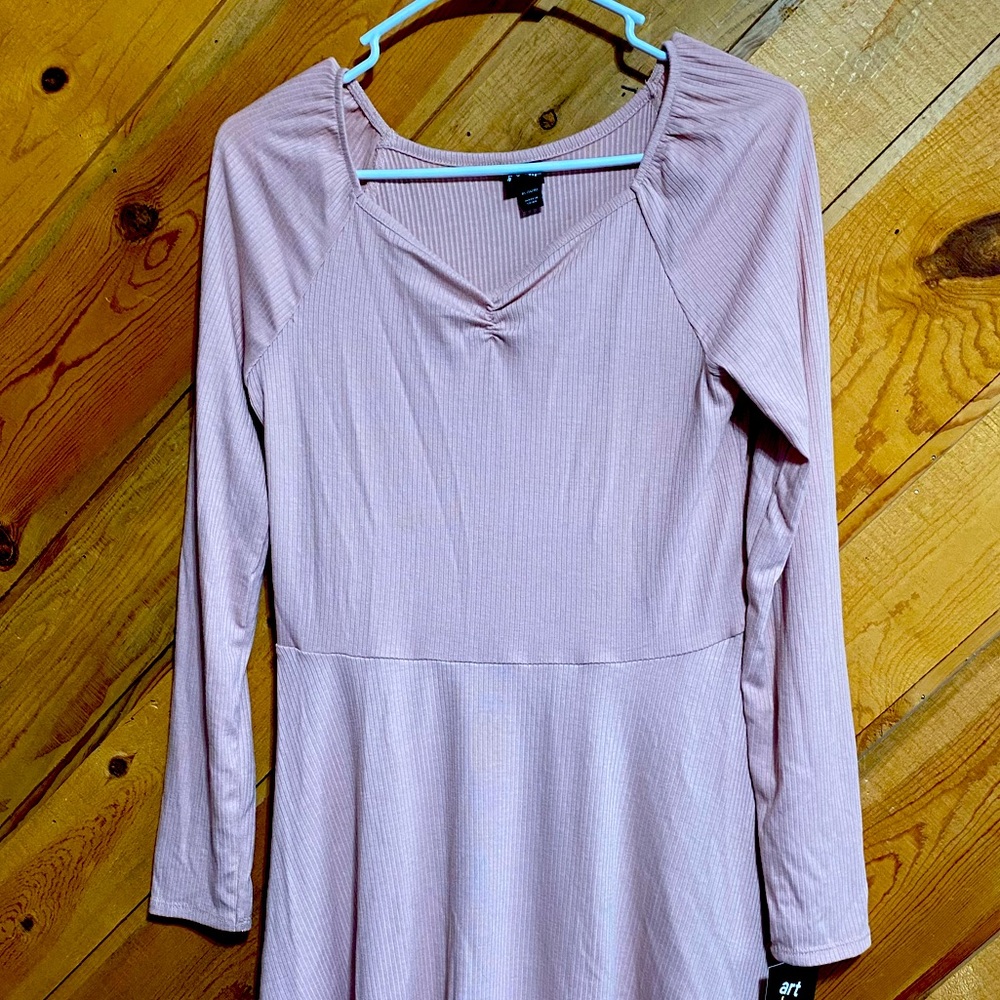 Cute tight dress, very peachy pink